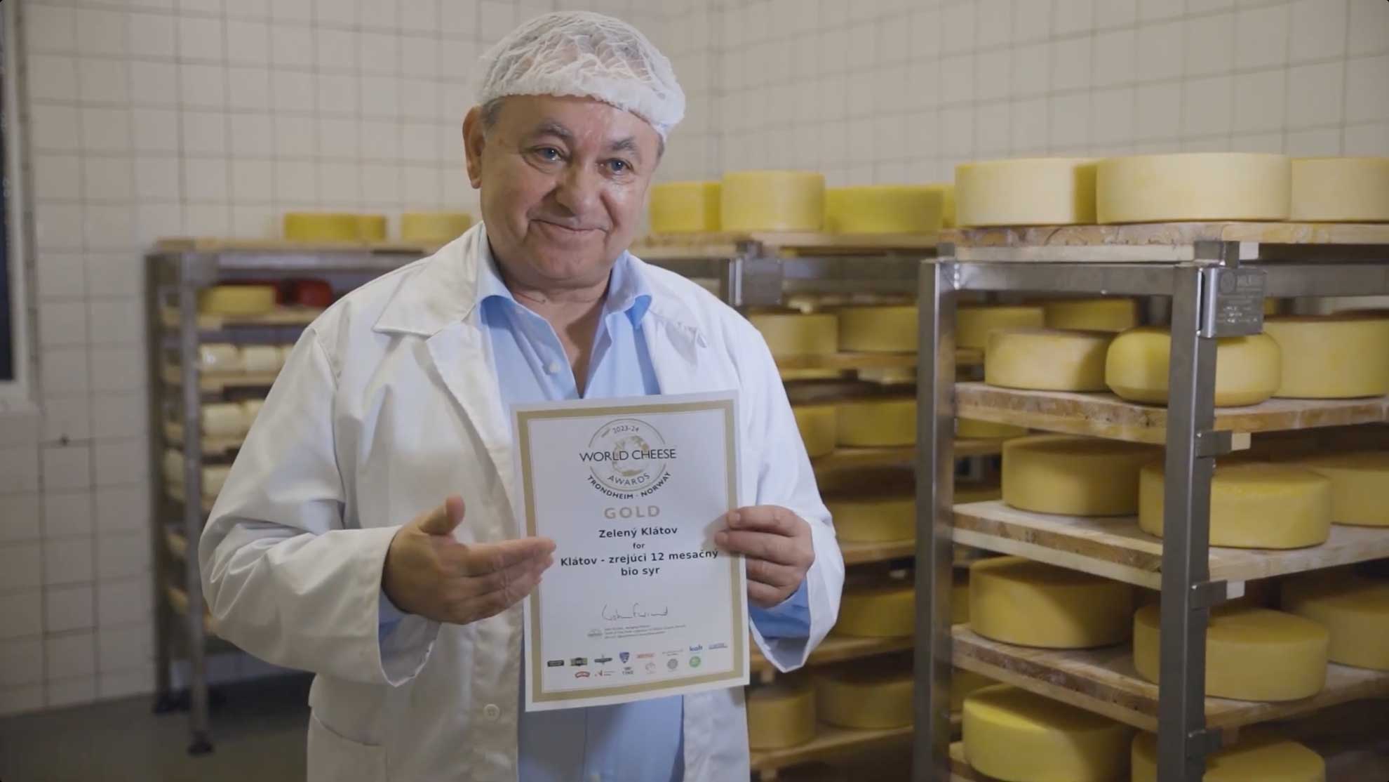 zrejúci 12 mesačný bio syr